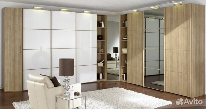 Угловой шкаф