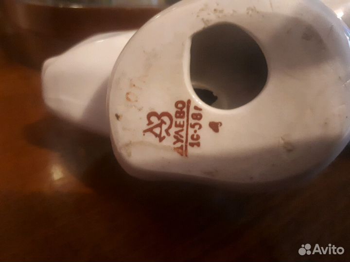 Фарфоровая статуэтка 