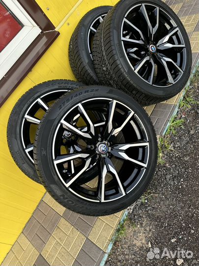 Зимний комплект колесо R22 оригинал Bmw x7 G07