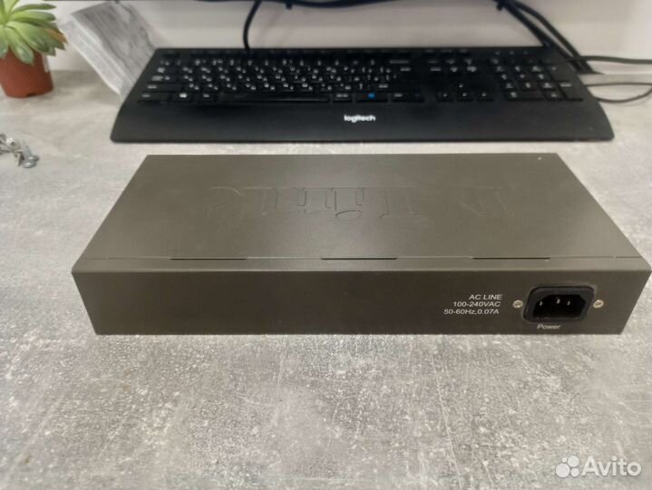 Коммутатор D-Link DES-1016A