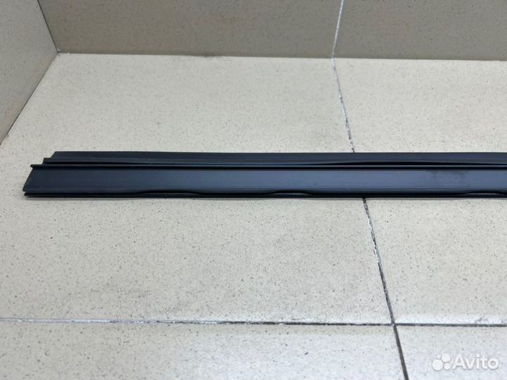 Накладка стекла переднего правого передняя правая