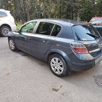 Opel Astra 1.6 MT, 2007, 250 000 км, с пробегом, цена 310 000 руб.