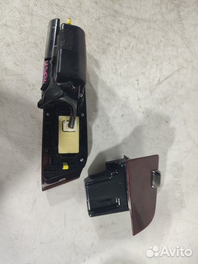 Кнопка стеклоподъемника задняя Lexus Ls460 USF40