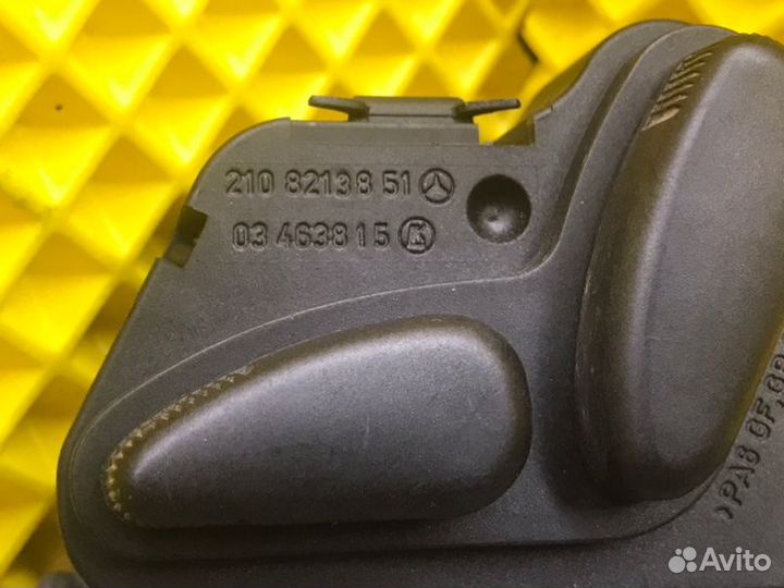 Пульт сидения передний левый Mercedes-Benz C-Class