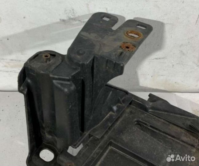 Крепление фары левой Renault Megane 3 рест
