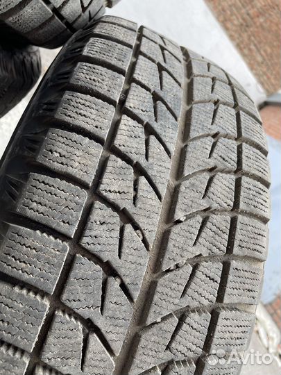 Bridgestone Blizzak WS-60 235/60 R16