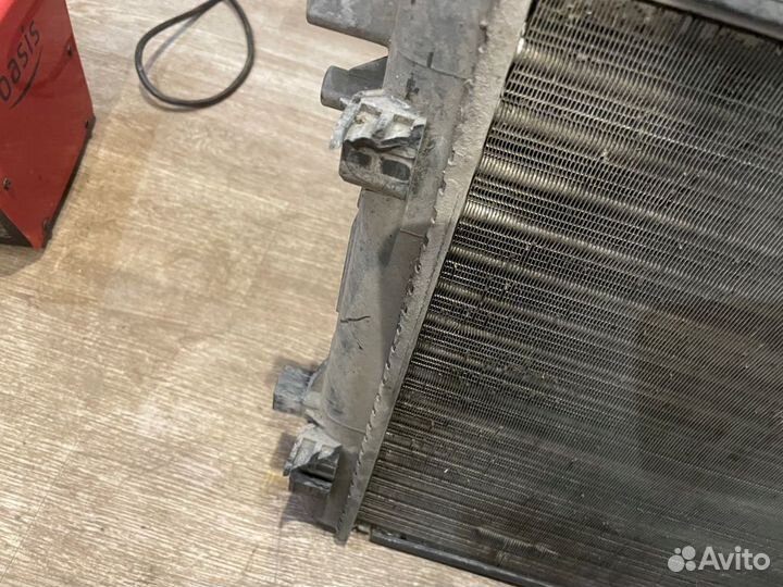 Радиатор основной Volkswagen Polo MK5 МКПП дефект