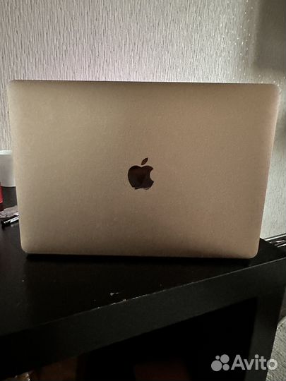 13-inch MacBook Air with Apple M1 chop