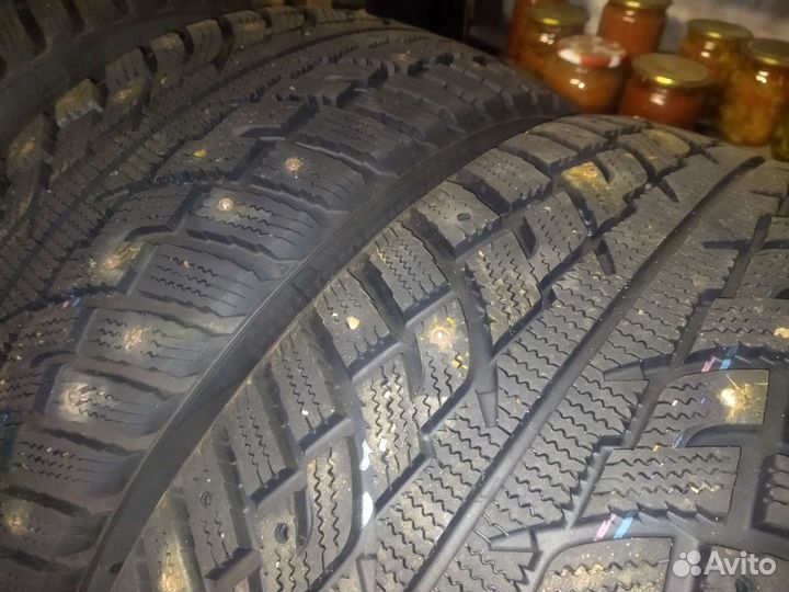 Kumho I'Zen RV Stud KC16 235/55 R17 103T