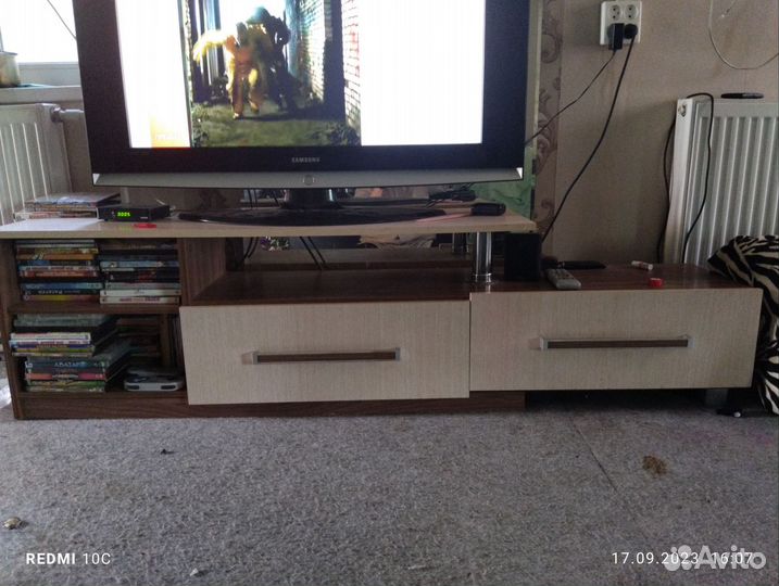 Тумба под телевизор
