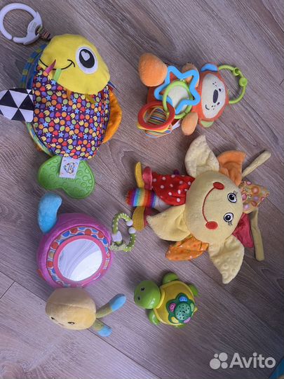 Развивающие игрушки, погремушки