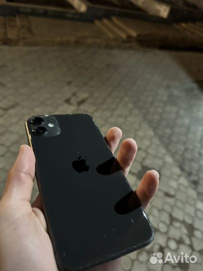 iPhone 11, 64 ГБ