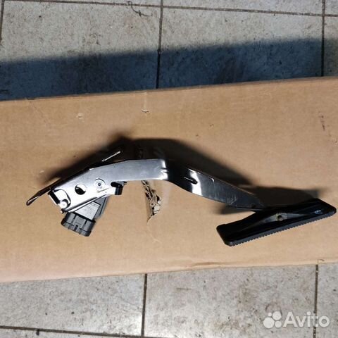 Педаль газа Chevrolet Corvette GM25835421