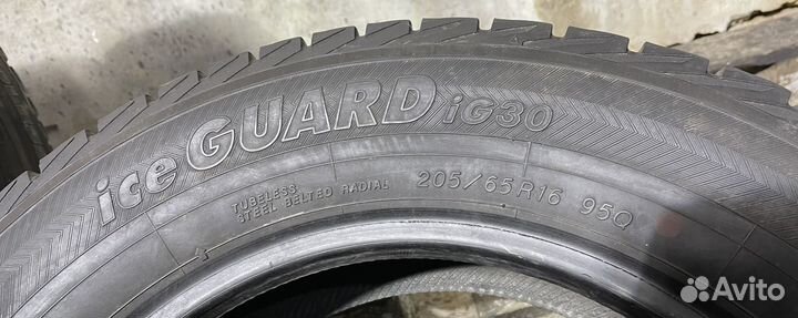 Yokohama Ice Guard IG30 205/65 R16