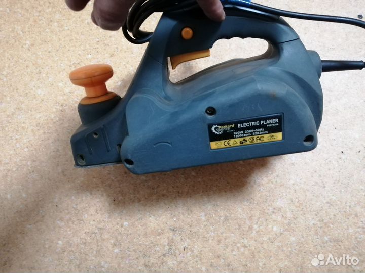 Рубанок электрический