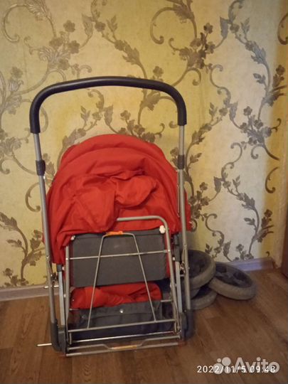 Детская прогулочная коляска balu