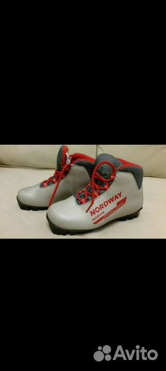 Лыжные ботинки 35р