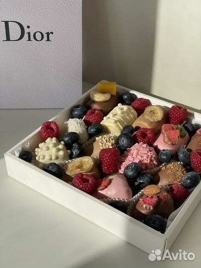 Клубника в шоколаде букеты набор