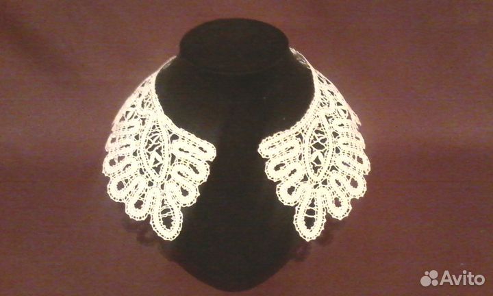 Кружевные воротники и вставка ручной работы