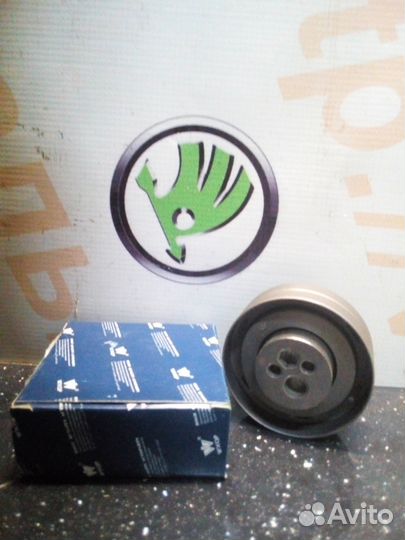 Ролик натяжной новый Audi 100 с 3 ауди 10мм 2.6 2