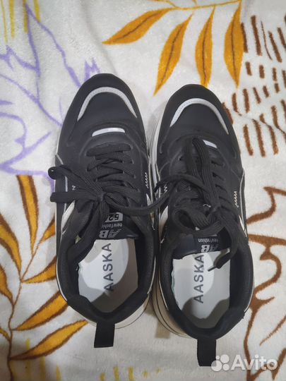 Кроссовки женские 40 размер