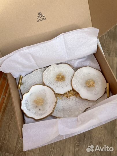 Сервировочный набор, поднос и подставки