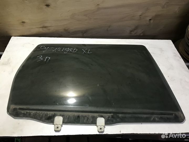 Стекло заднее правое Mitsubishi Outlander XL