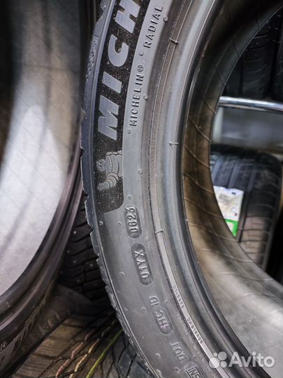 Michelin Pilot Sport 5 245/40 R19 и 275/35 R19 100Y