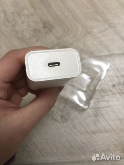 Сетевое зарядное устройство, блок для зарядки