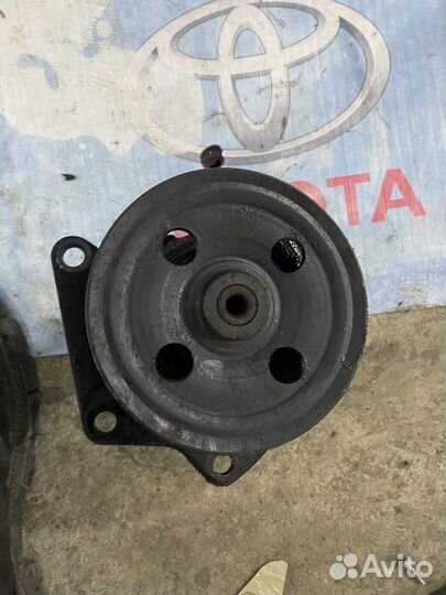 Насос гидроусилителя руля Land Range Rover Sport