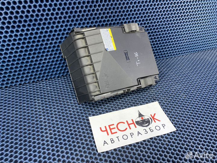 Крышка блока предохранителей VW Tiguan NF