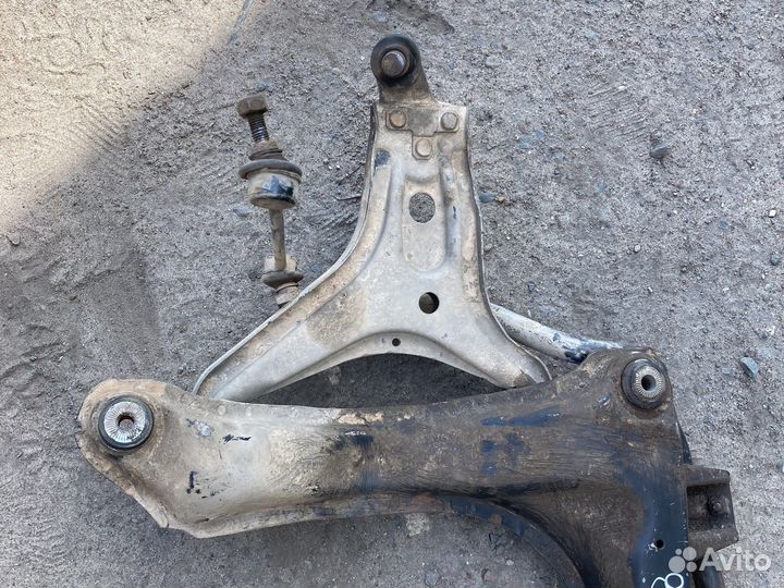 Подрамник ауди 80 б4