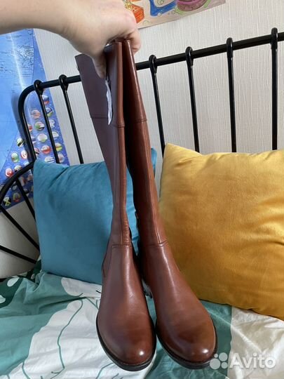 Сапоги женские caprice 38 р новые, натур кожа