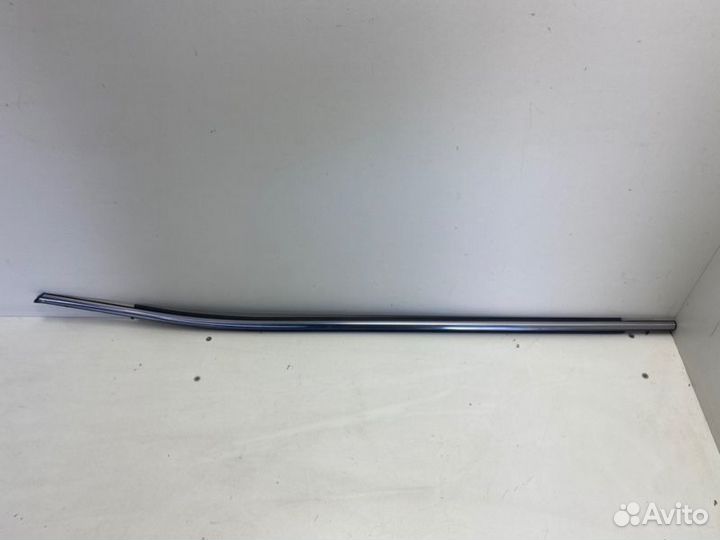 Молдинг на дверь передний левый Toyota Camry