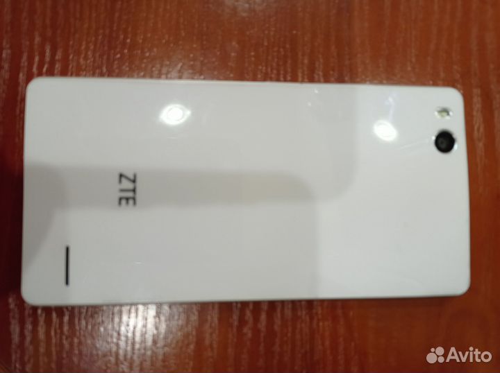 ZTE Blade A476, 2/16 ГБ