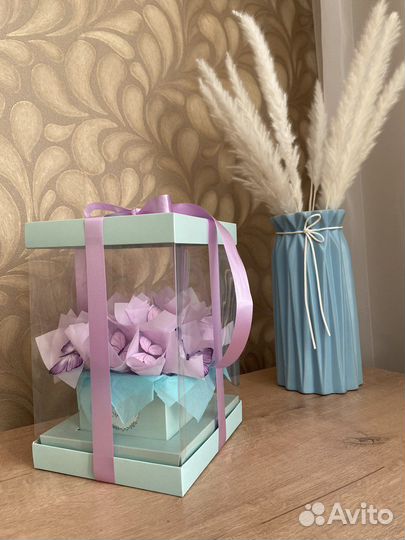 Букет из бабочек в коробке