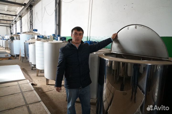 Пищевые емкости и резервуары