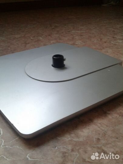 Универсальный напольный кронштейн. Массивный