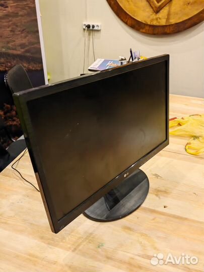 Монитор для компьютера 22 дюйма LG