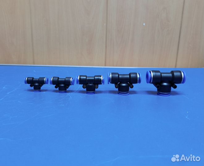 Фитинг D8 тройник пластик