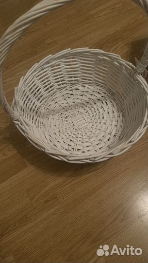 Корзина плетеная для подарков