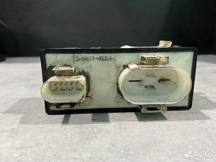 Блок управления вентилятором Volkswagen Passat B4