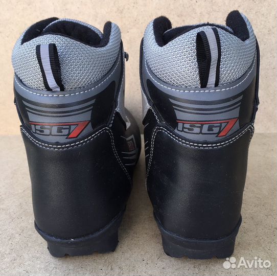 Ботинки лыжные