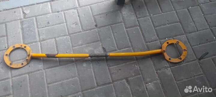 Распорка на стойки ваз 2109