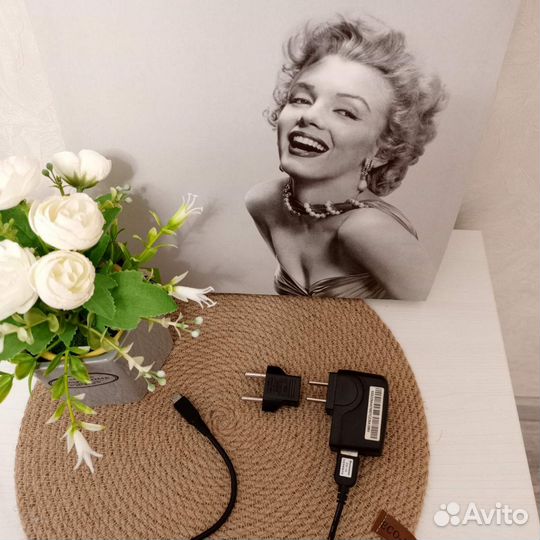 Зарядное устройство для мобильного телефона