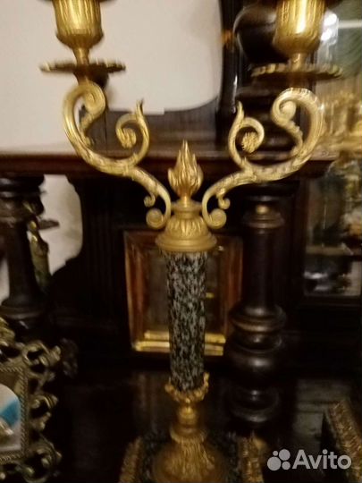 Часы мраморные с золоченной бронзой