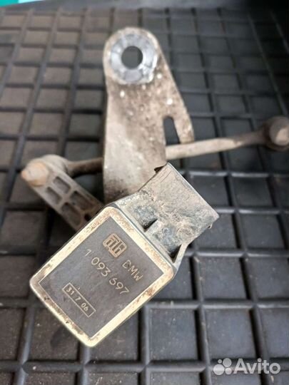 Датчик дорожного просвета клиренса бмв Е65 Е66