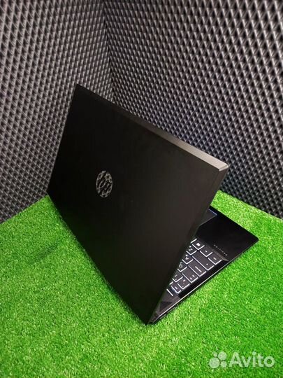 Игровой ноутбук HP i5(8Th) /8Gb/256SSD/GTX1050 4Gb
