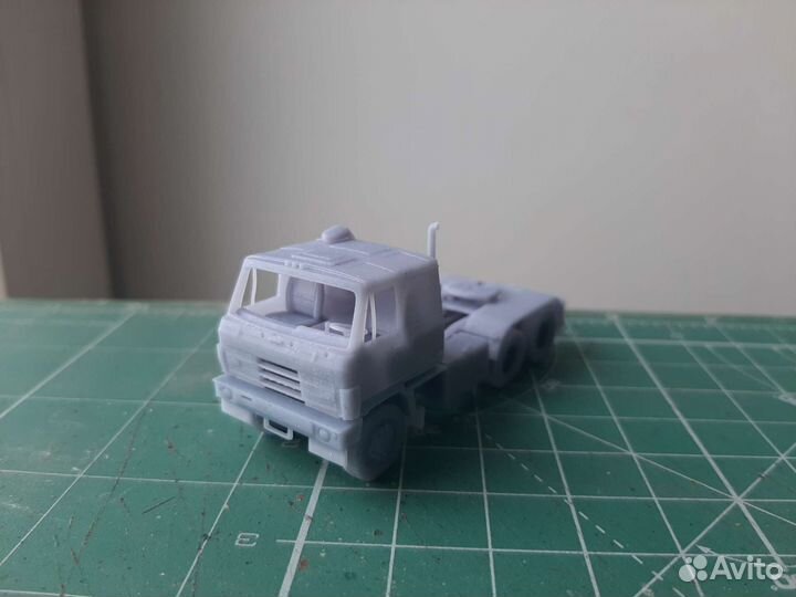 Сборная модель Татра 815 седельный тягач 1 87