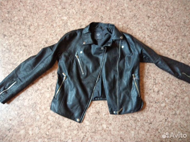 Женская куртка. sela